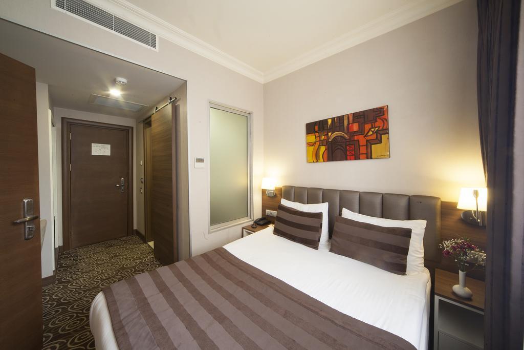 Delta & Old Hotel 3*